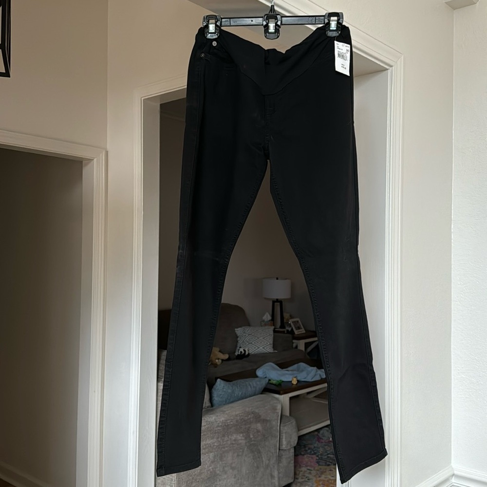 Over the belly maternity black skinny jeans. NWT